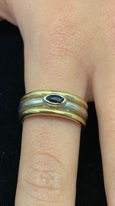 Ring weiss-gelbgold Saphir schwarz.jpg